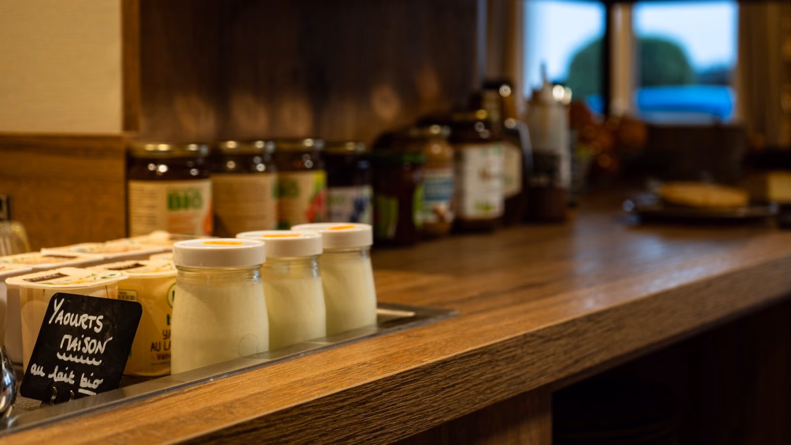 Yaourts et produits frais du petit-déjeuner