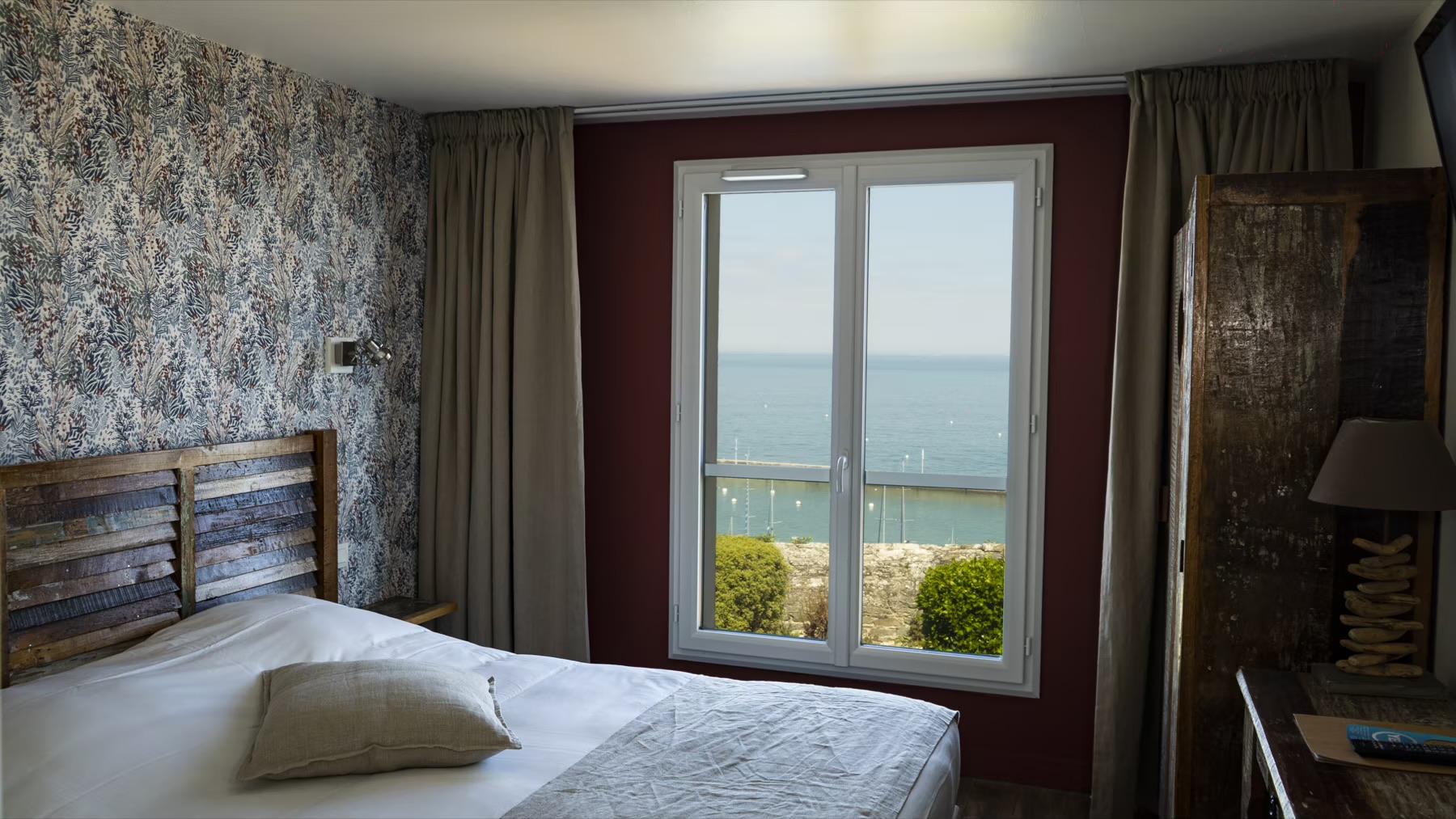 Chambre de l’Hôtel Vauban avec vue sur la mer