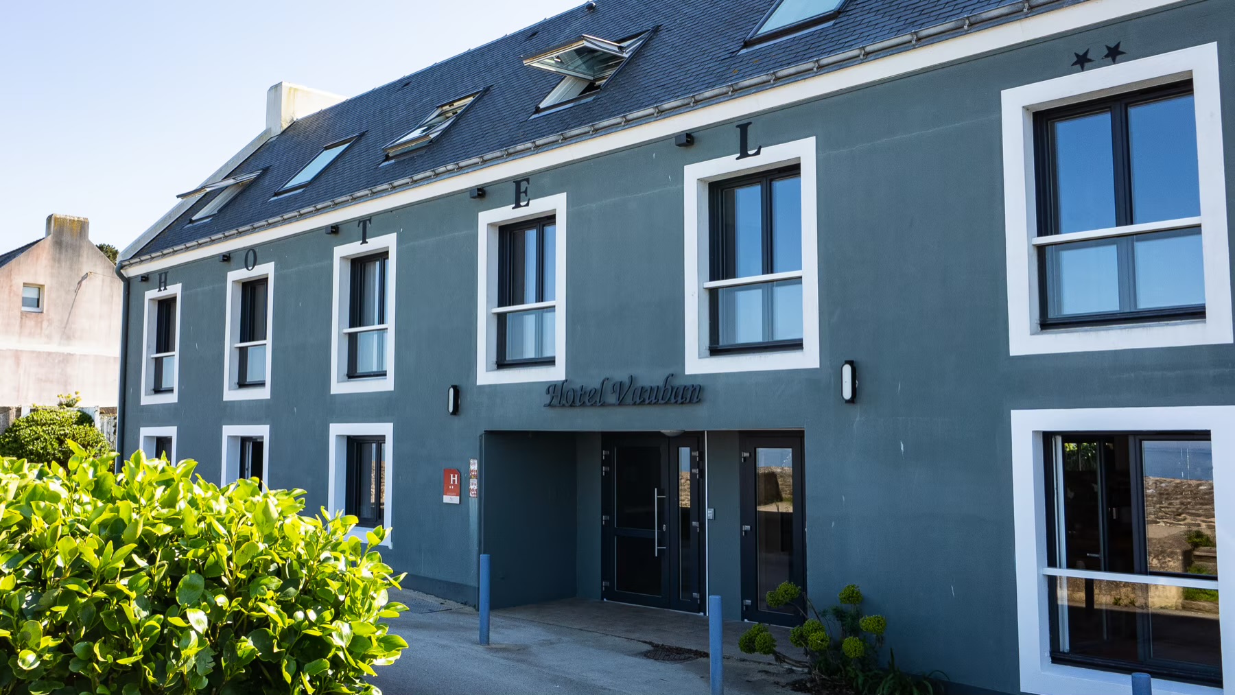 Façade de l’Hôtel Vauban à Belle-Île-en-Mer