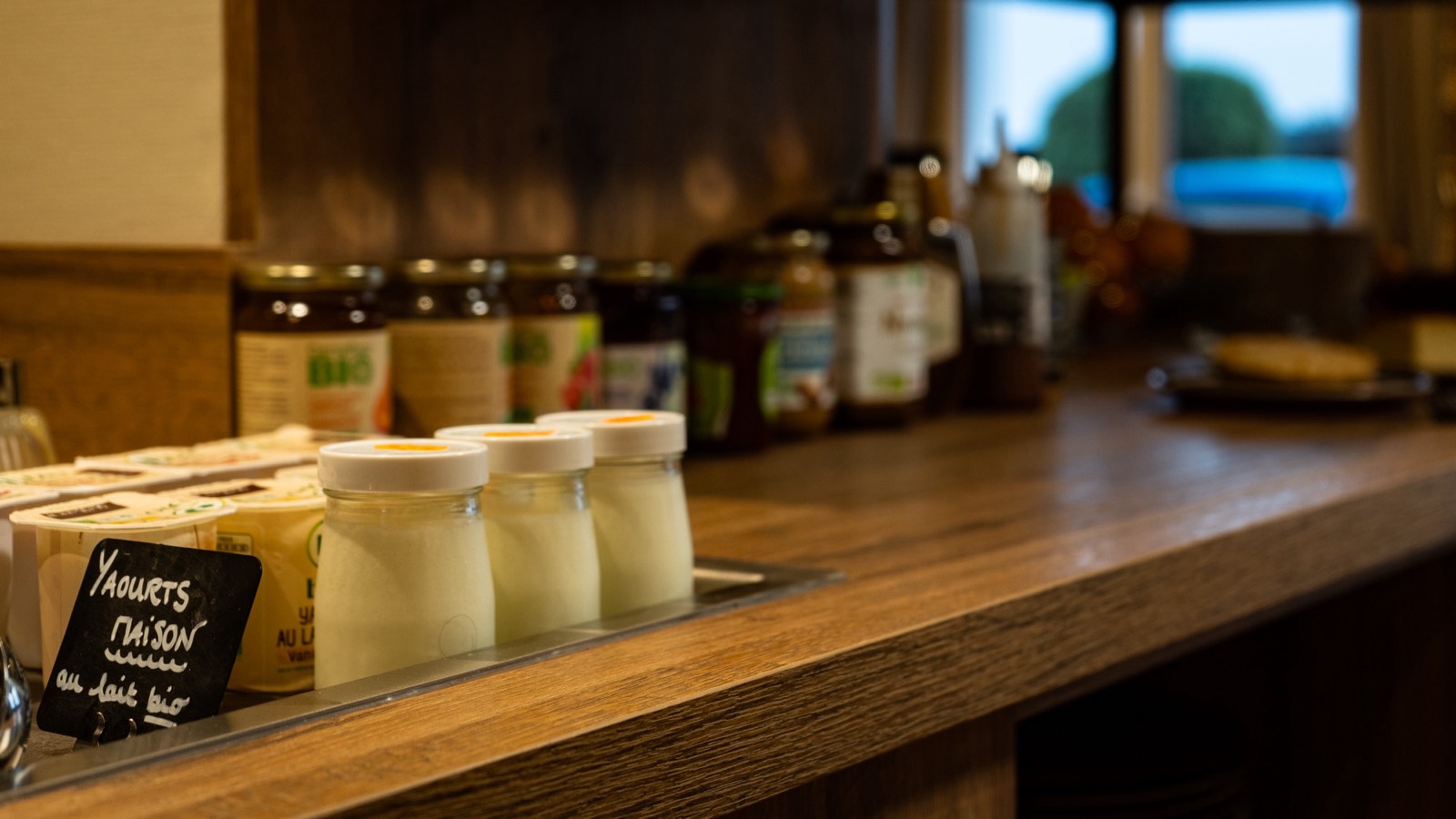 Yaourts et produits frais du petit-déjeuner